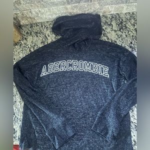 Abercrombie kids girls size 9/10 hooded lightweight pull over. New without tags.